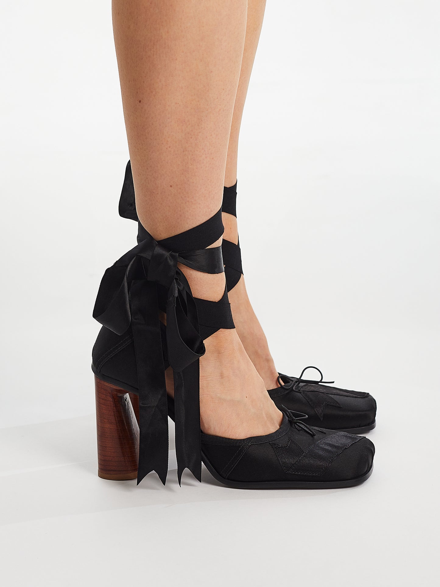 Black Pointe Pump