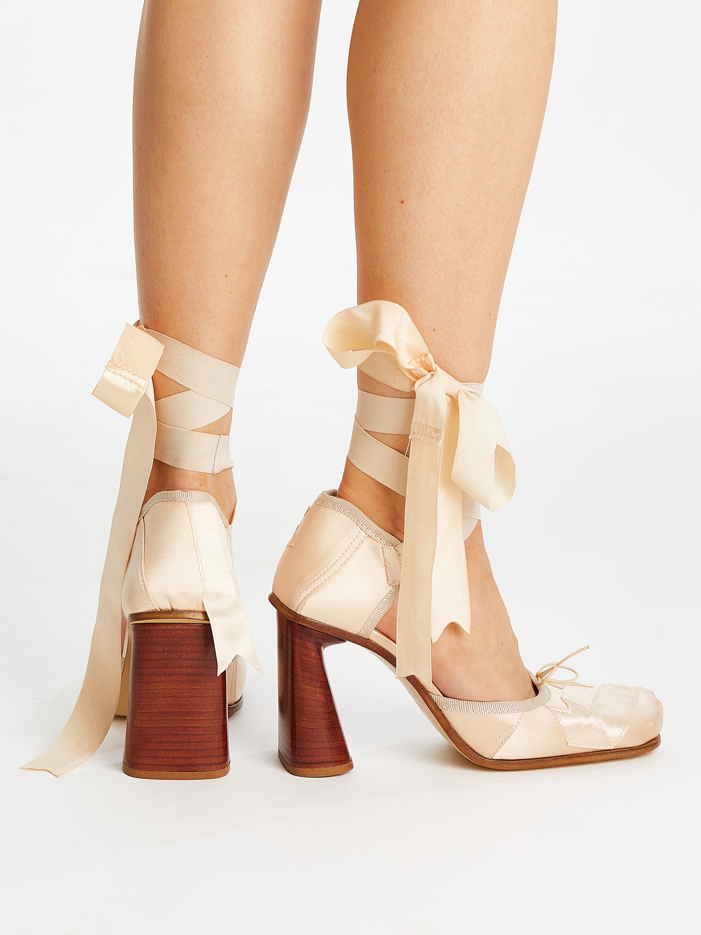 Pink Pointe Pump
