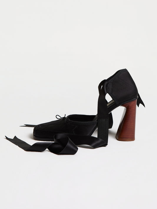 Black Pointe Pump