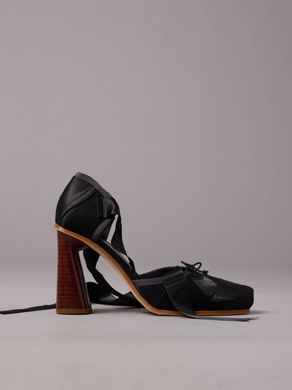 Black Pointe Pump