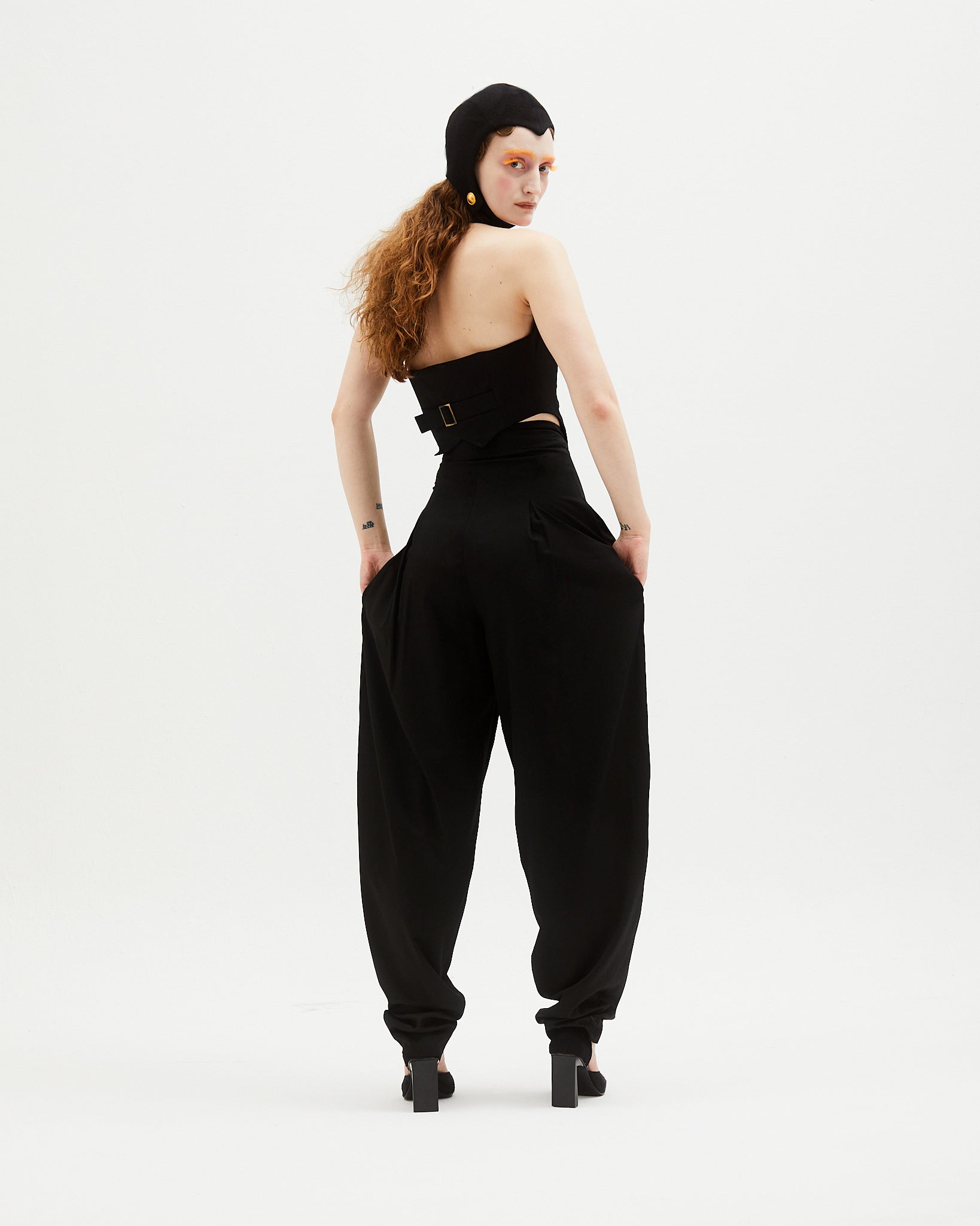 Buy Black 100% Linen Bottom Pleated Balloon Pant For Women by Linen Bloom  Online at Aza Fashions.