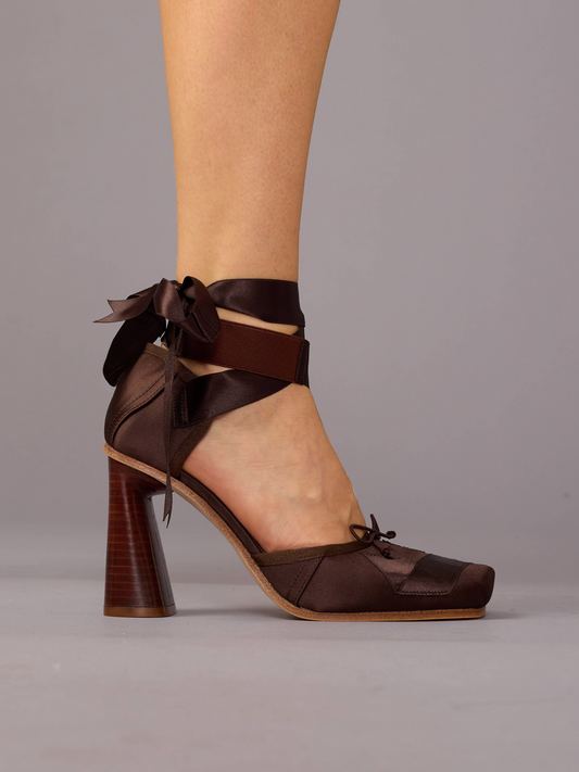 Brown Pointe Pump